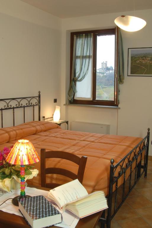 Agriturismo I Grappoli Серралунга-д'Альба Экстерьер фото